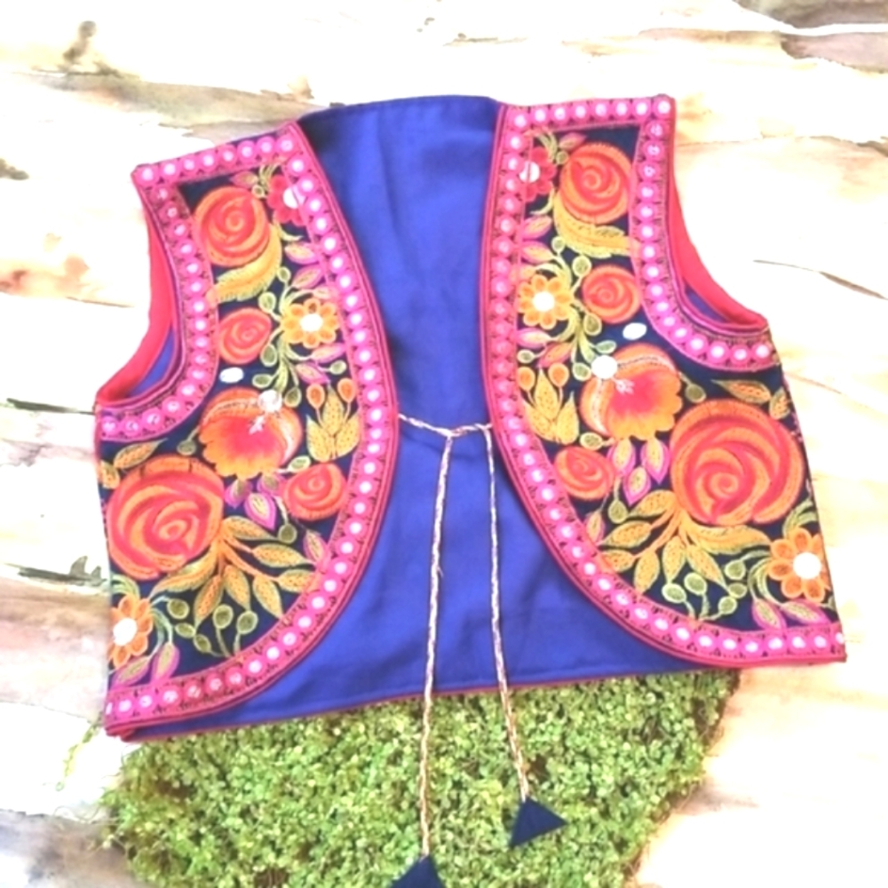 70s FESTIVE Floral Bolero Crop ARTSY OOAK Eclectic Embroidery Handmade Vest 32" - Picture 2 of 12
